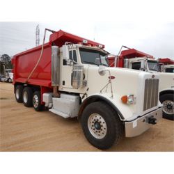ピータービルト 379 ウィズ / 5アクスル　マック・ボディ・ダンプ 2013 PETERBILT 367 Dump Truck - J.M. Wood Auction Company, Inc.