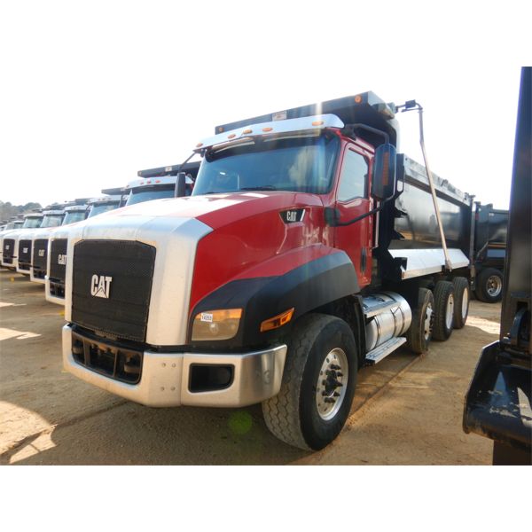 2015 CAT CT660S Dump Truck
