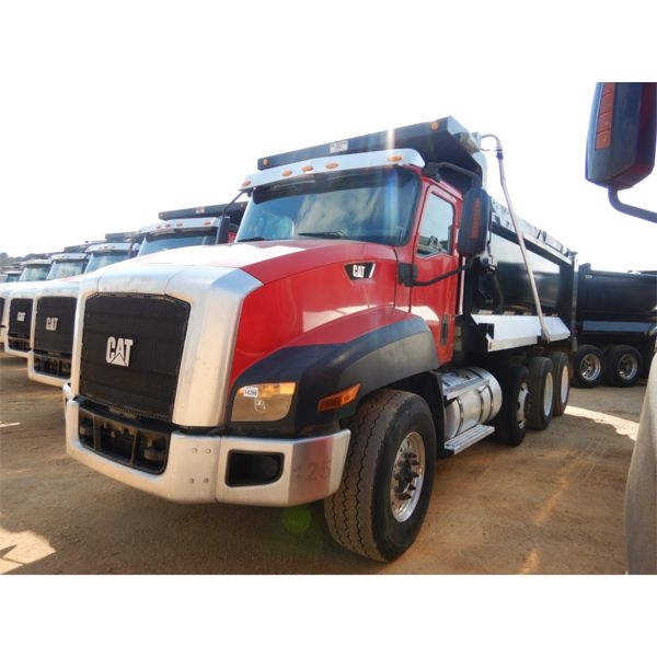 2015 CAT CT660S Dump Truck