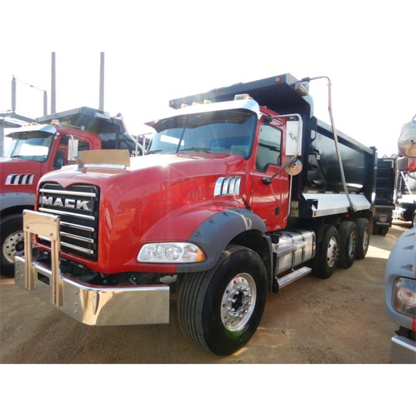 2014 MACK GU813 Dump Truck