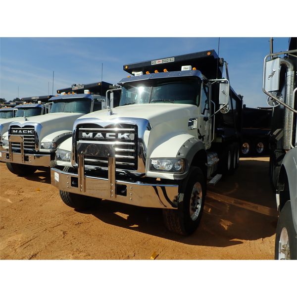 2017 MACK GU713 Dump Truck
