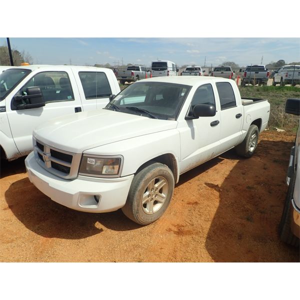 2011 DODGE DAKOTA Pickup Truck