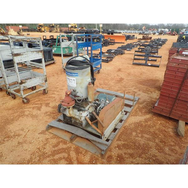 KINNEY VACUUM SYSTEM  w/misc fittings