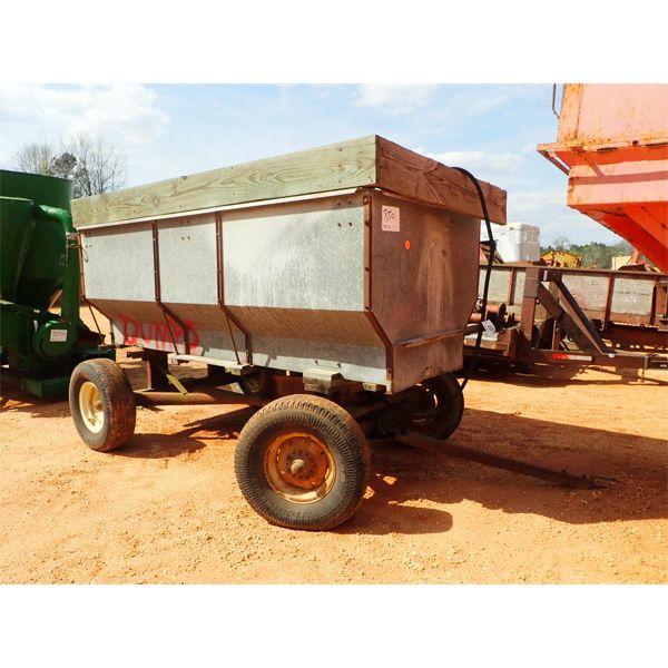 JOHN DEERE  10' X 5' dump wagon