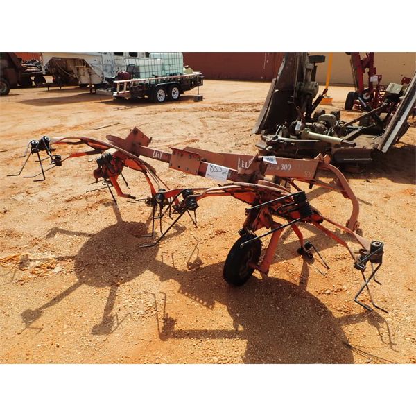 LELY LOTUS 300 hay fluffer