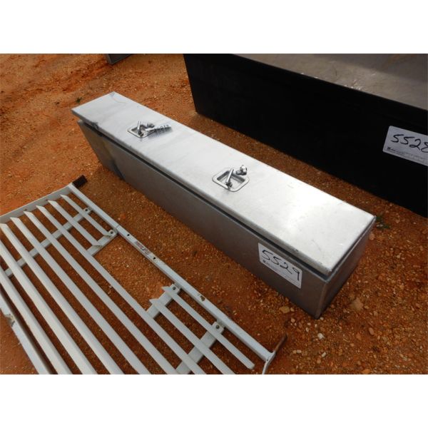 (1) aluminum equipment box