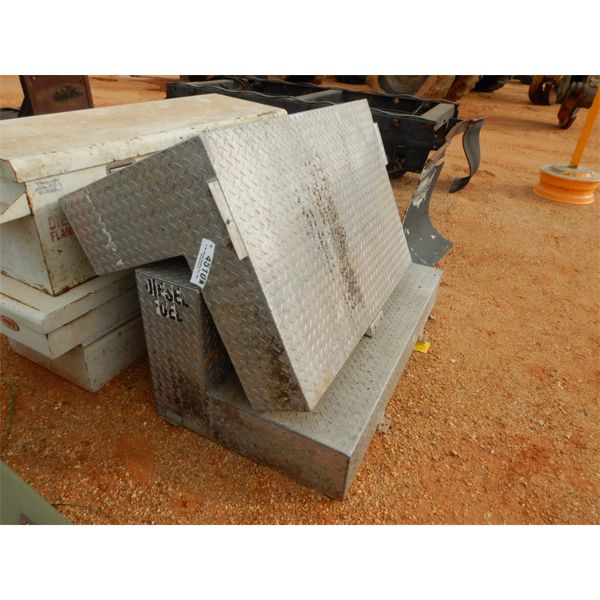 (2) aluminum fuel tanks for pick up bed