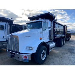 2020 KENWORTH T800 Dump Truck