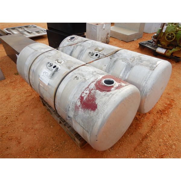 PETERBILT  fuel tanks