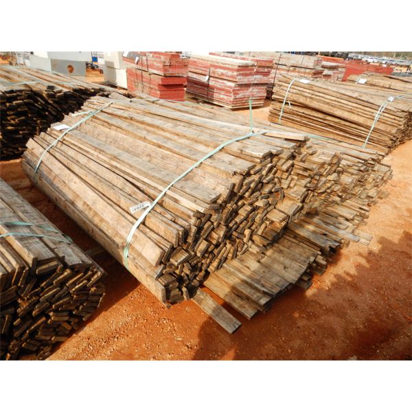 (1) bundle of 1x4x8 reclaimed kill dry southern yellow pine