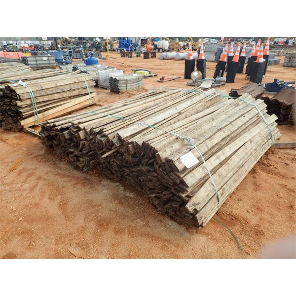 (1) bundle of 1x4x8 reclaimed kill dry southern yellow pine