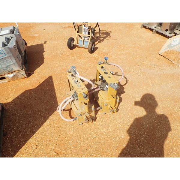 (2) industrial pumps w/filter