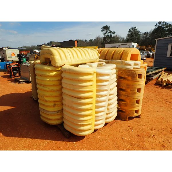 (2) pallets column protectors