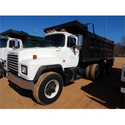 1997 MACK RD690S Dump Truck