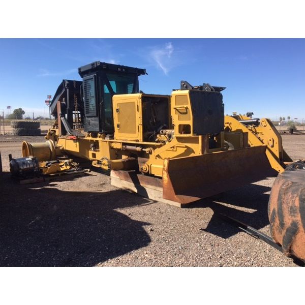 2015 CAT 555D Skidder