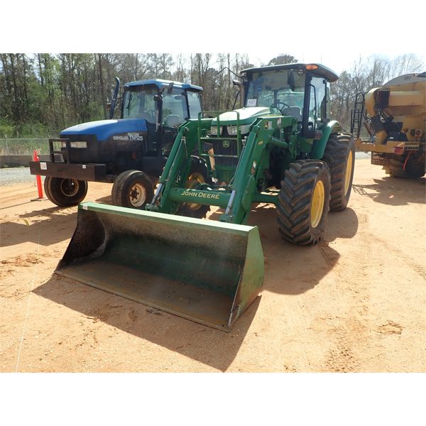 2014 JOHN DEERE 6130D Farm Tractor