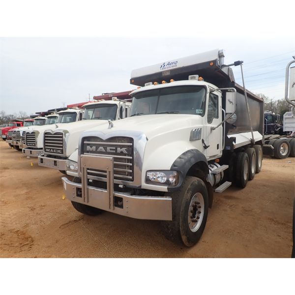 2007 MACK CTP713 Dump Truck