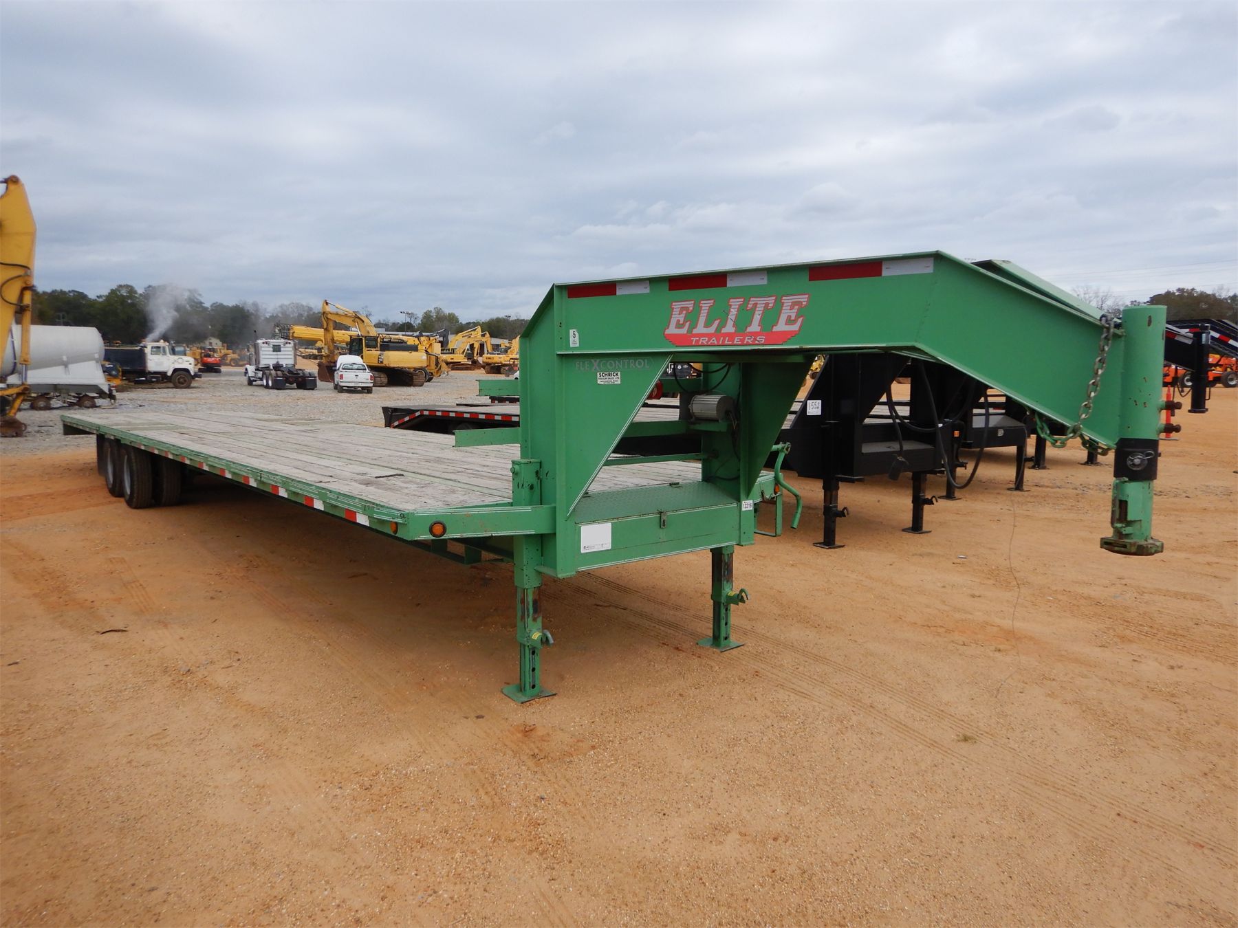 2014 ELITE 40' TD FLOAT Gooseneck Trailer