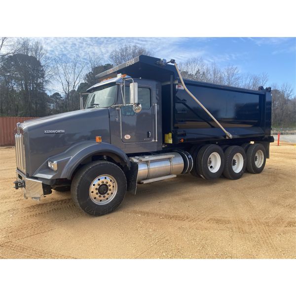 2019 KENWORTH T800 Dump Truck
