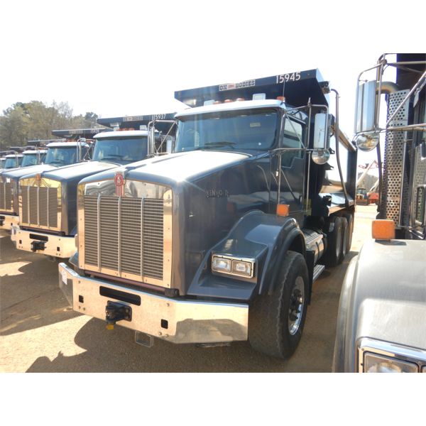 2019 KENWORTH T800 Dump Truck