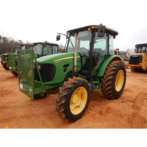2009 JOHN DEERE 5095M Farm Tractor