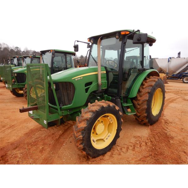 2009 JOHN DEERE 5095M Farm Tractor