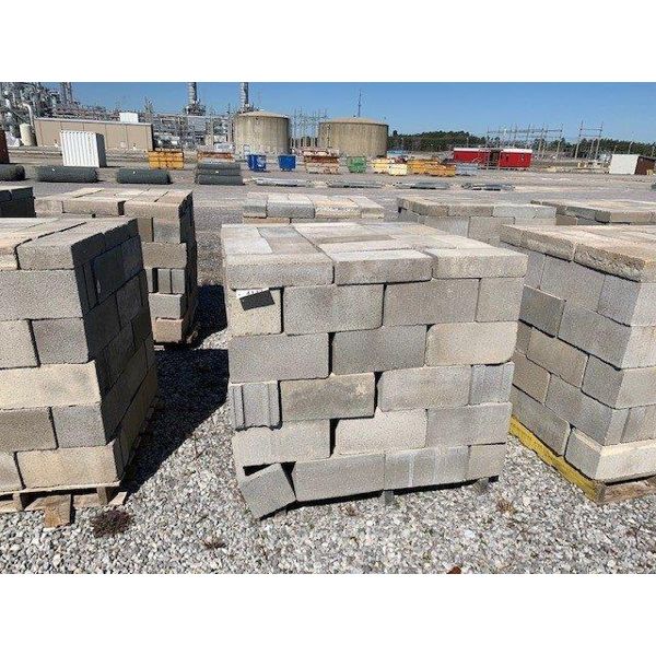 2 pallets of approx. 75 standard core concrete blocks w/ approx. 15 pavers