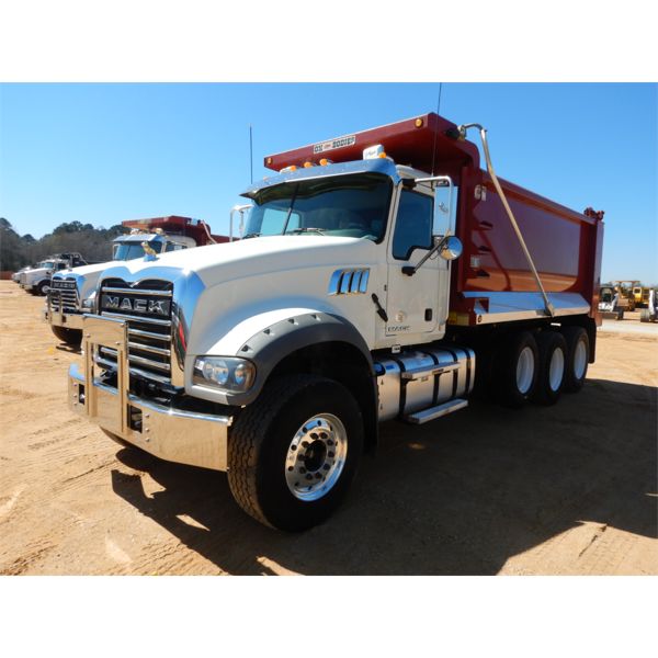 2017 MACK GU713 Dump Truck