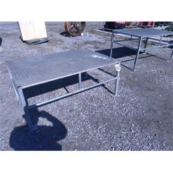 3' 4" x 5' step landing