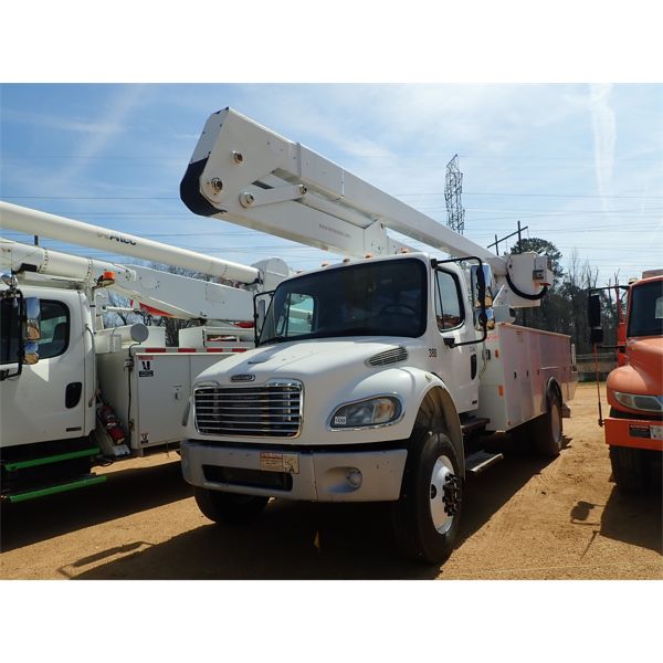 2007 FREIGHTLINER M2 Bucket Truck