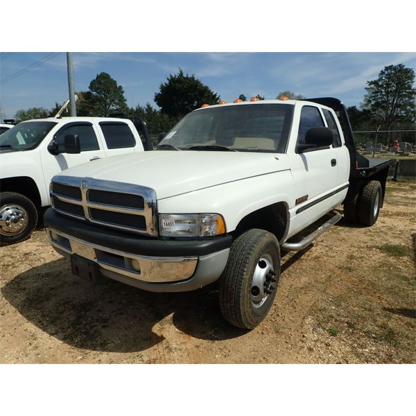 1999 DODGE RAM 3500 Flatbed Truck