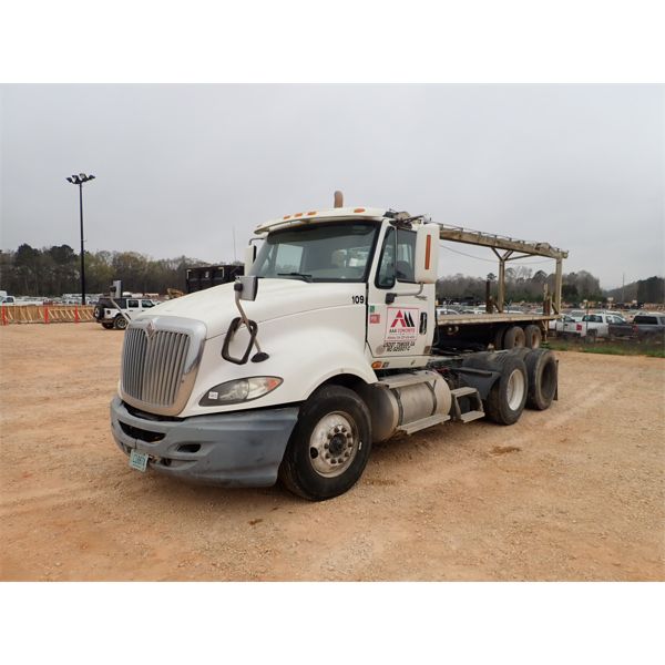 2010 INTERNATIONAL 7600 Day Cab Truck