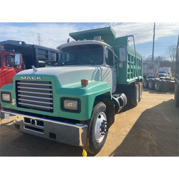 2001 MACK RD688S Dump Truck