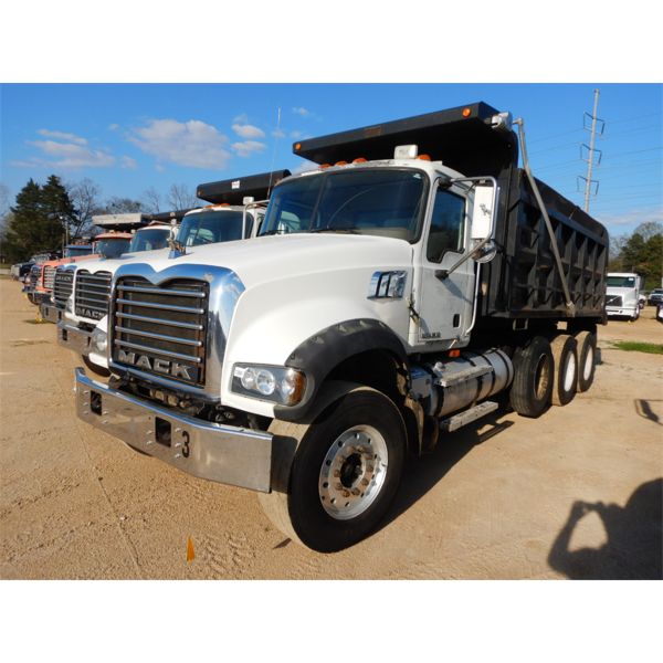 2009 MACK GU713 Dump Truck