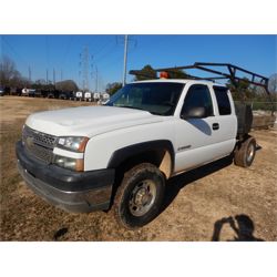 2005 CHEVROLET 2500 HD Flatbed Truck