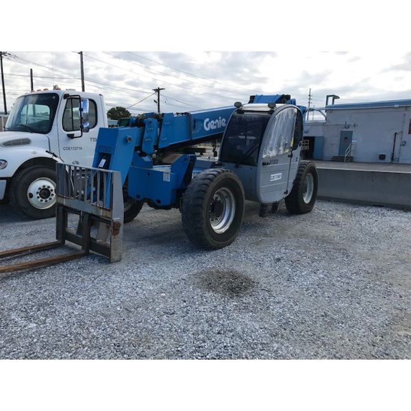 2010 GENIE GTH-844 Forklift - Telehandler