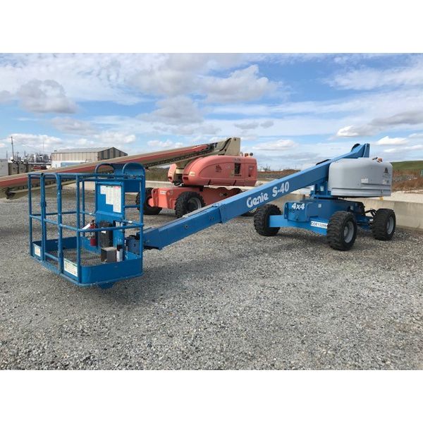 GENIE S40 Main Lift