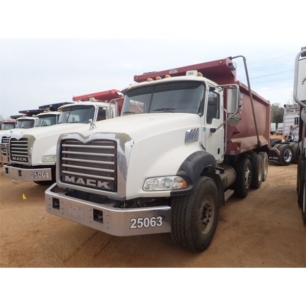 2007 MACK CTP713B Dump Truck