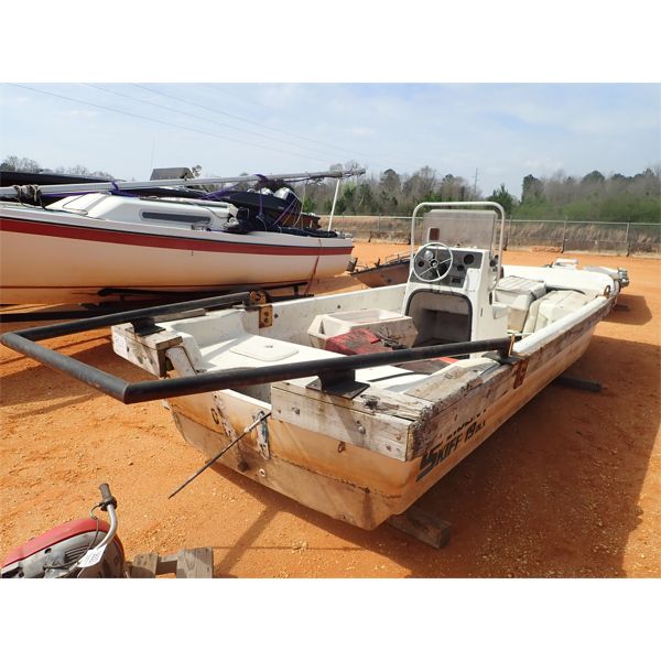2003 CAROLINA SKIFF DLX19 Boat