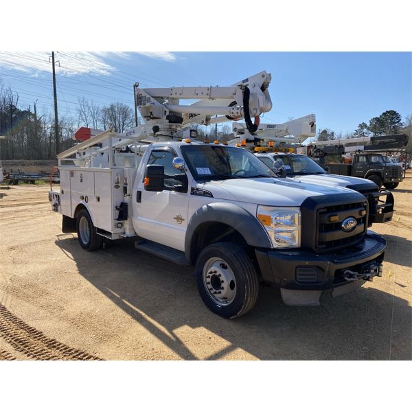 2011 FORD F550 Bucket Truck