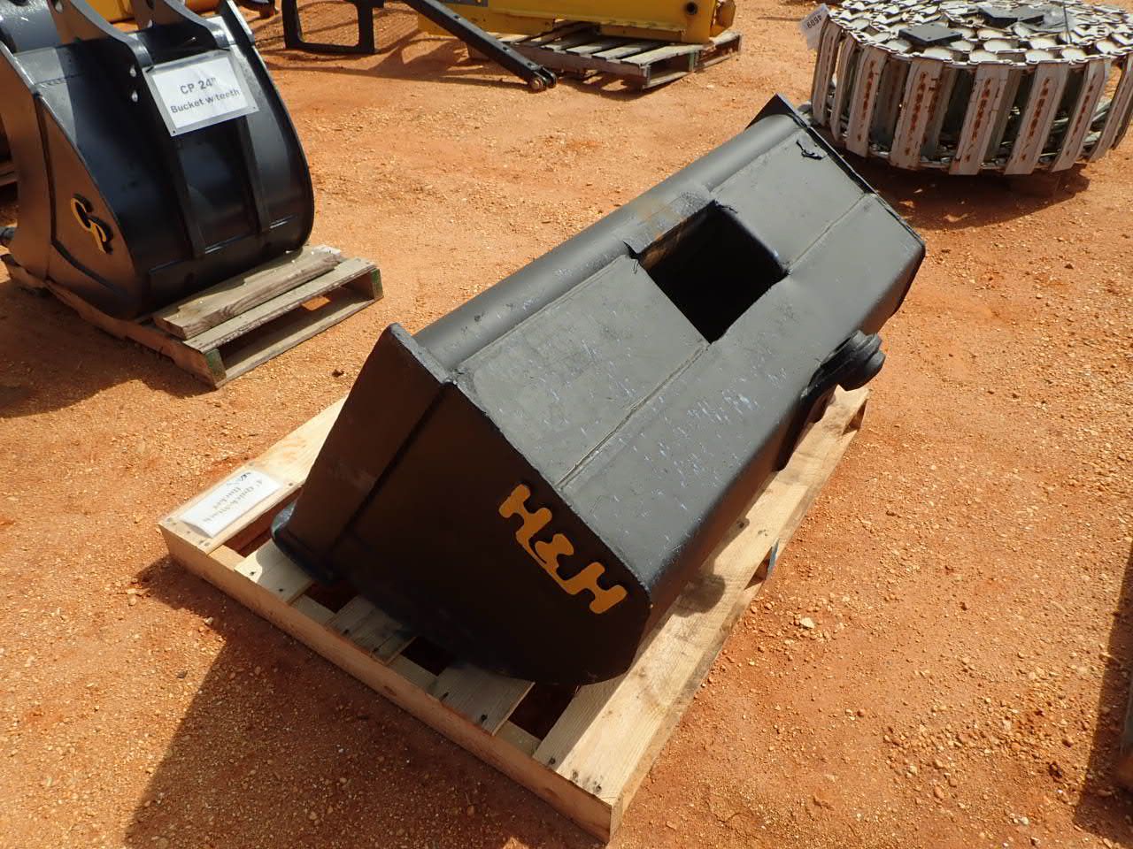 4' quick attach bucket