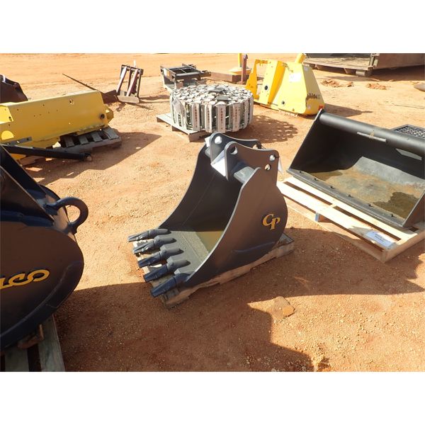 CP 24" bucket w/teeth