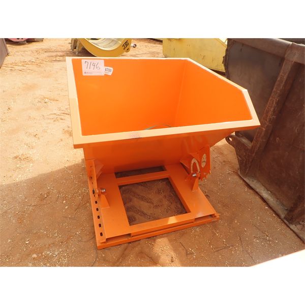 GREAT BEAR  1 cy self dumping hopper, fits forklift