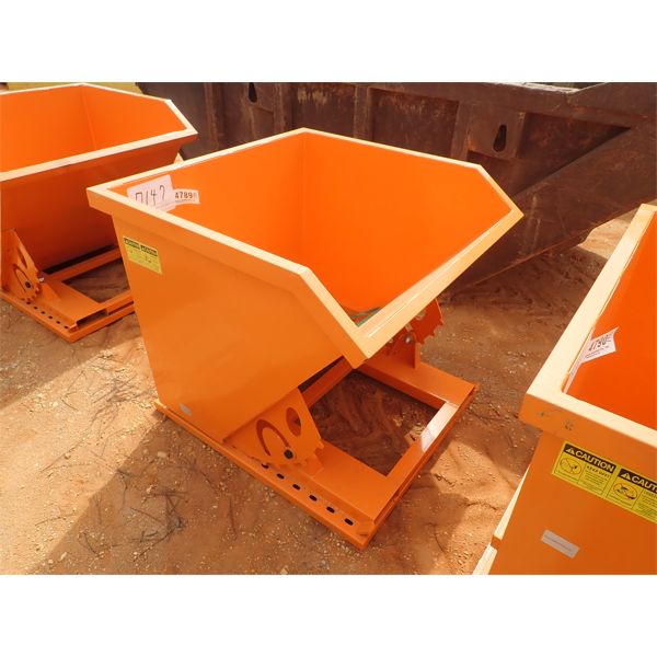 GREAT BEAR 1 cy self dumping hopper, fits forklift