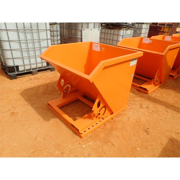 GREAT BEAR  1 cy self dumping hopper, fits forklift