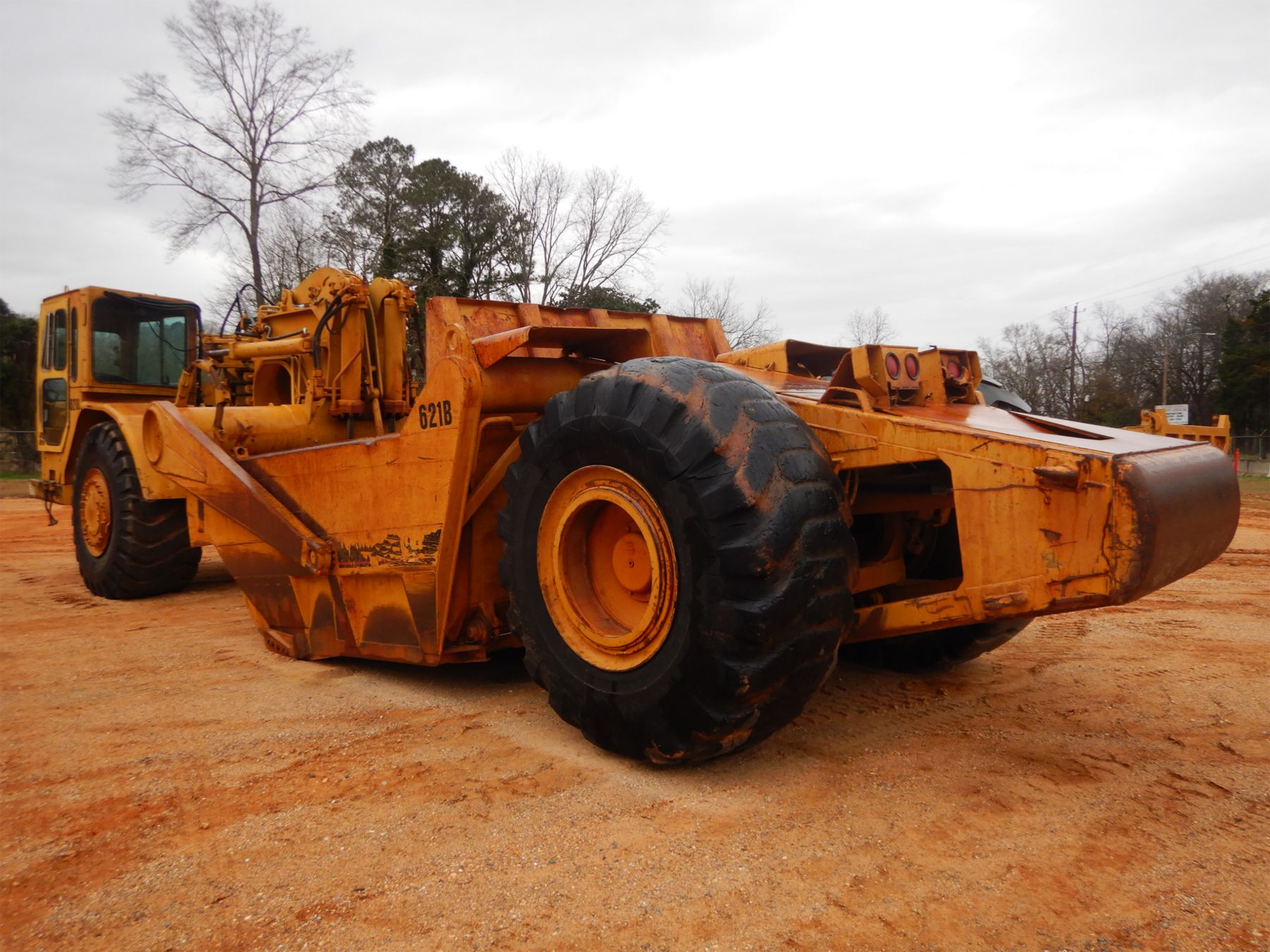 CAT 621B Motor Scraper - J.M. Wood Auction Company, Inc.