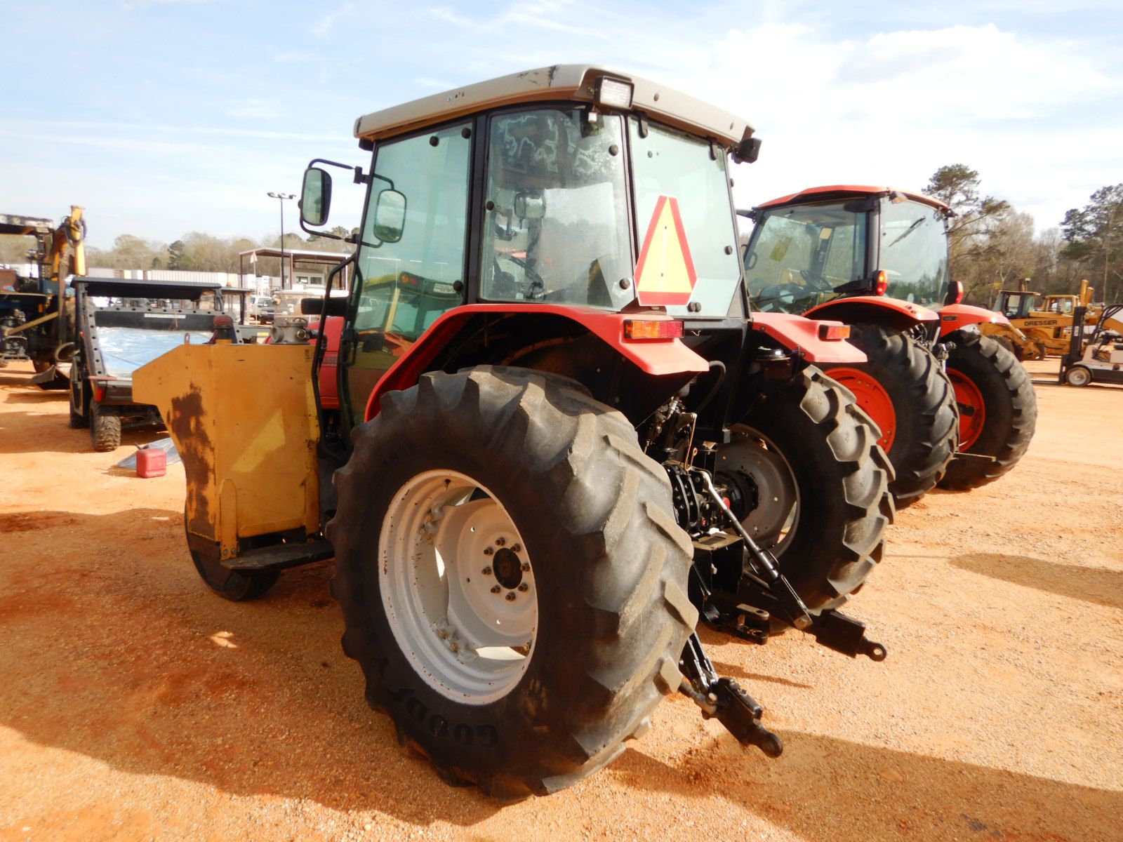 2003 MASSEY FERGUSON 4355 Farm Tractor