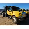 Image 4 : 2003 INTERNATIONAL 4300 Flatbed Dump Truck