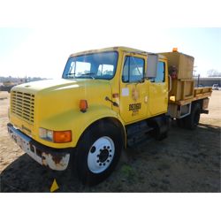 1993 INTERNATIONAL 4700 Flatbed Truck