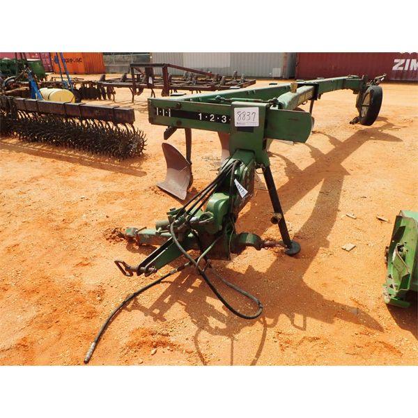 JOHN DEERE  (5) row bottom plow
